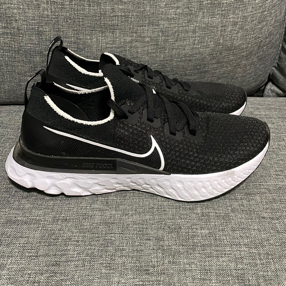 Nike React Infinity Run Flyknit Black/White